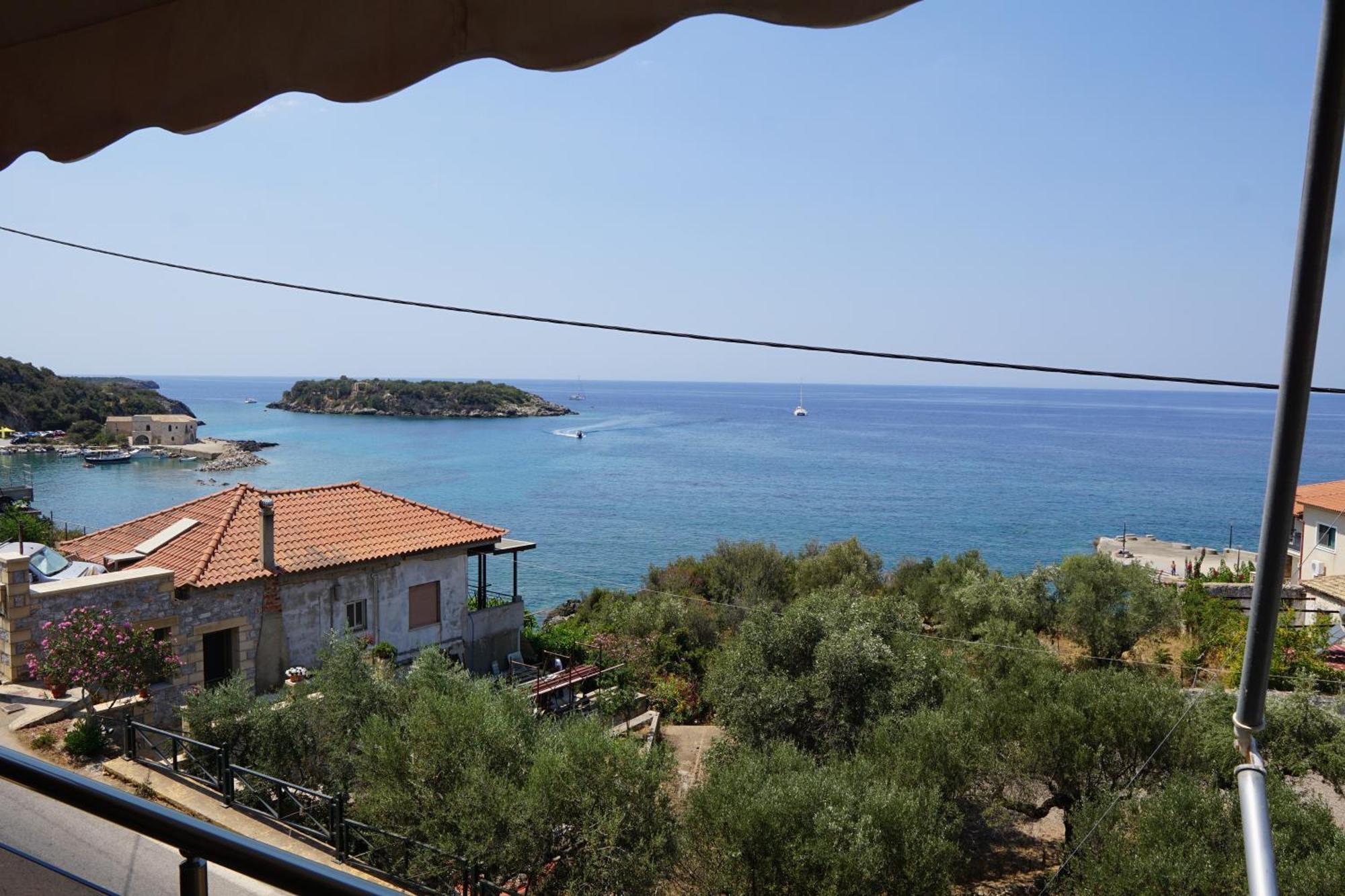 Sea And Sun Apartments 303 Ιδιωτικό Διαμέρισμα Kardamyli Exterior foto